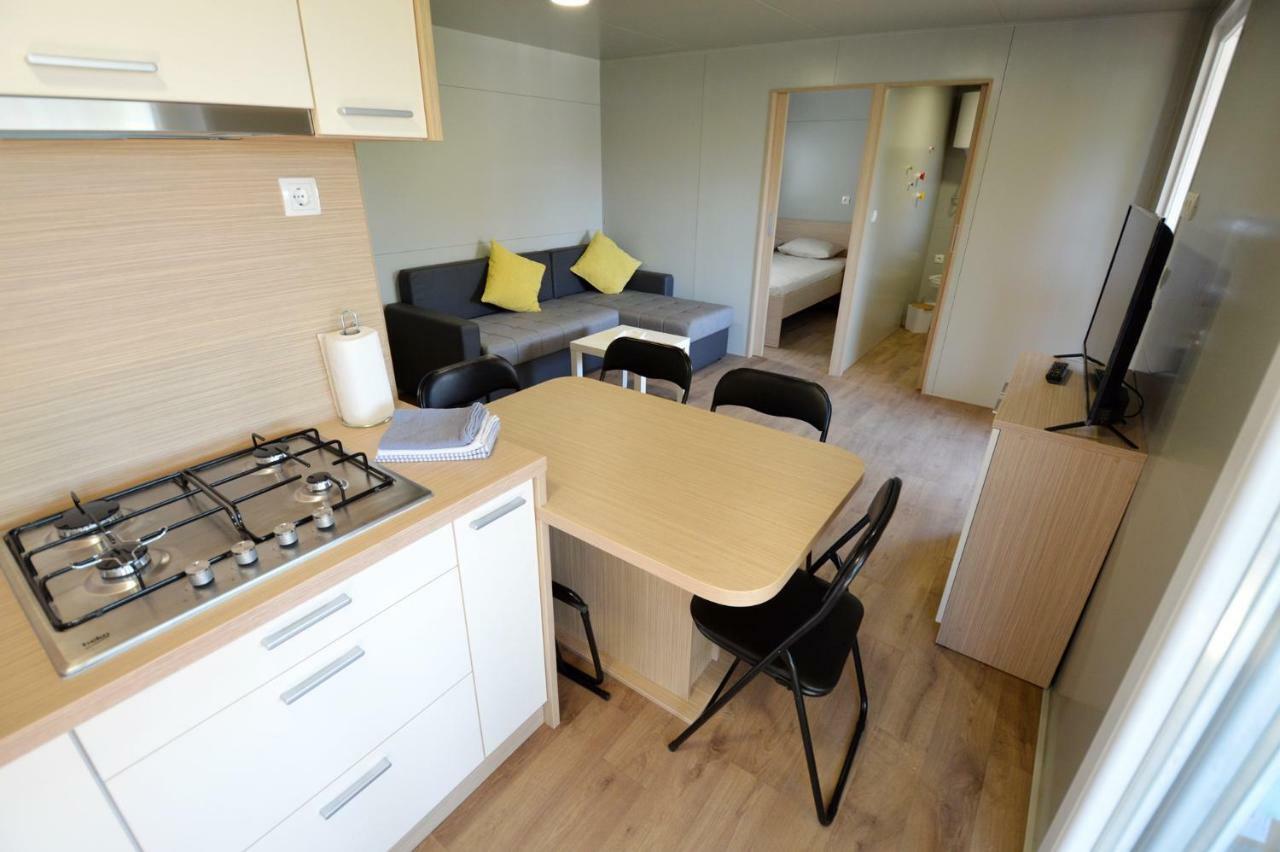 Mobile Home Cvita Бетина Екстериор снимка